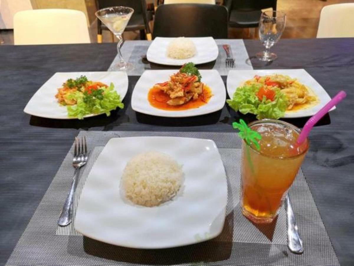 ホテル プレイ パラ ビーチ ラヨーン バンチャン エクステリア 写真