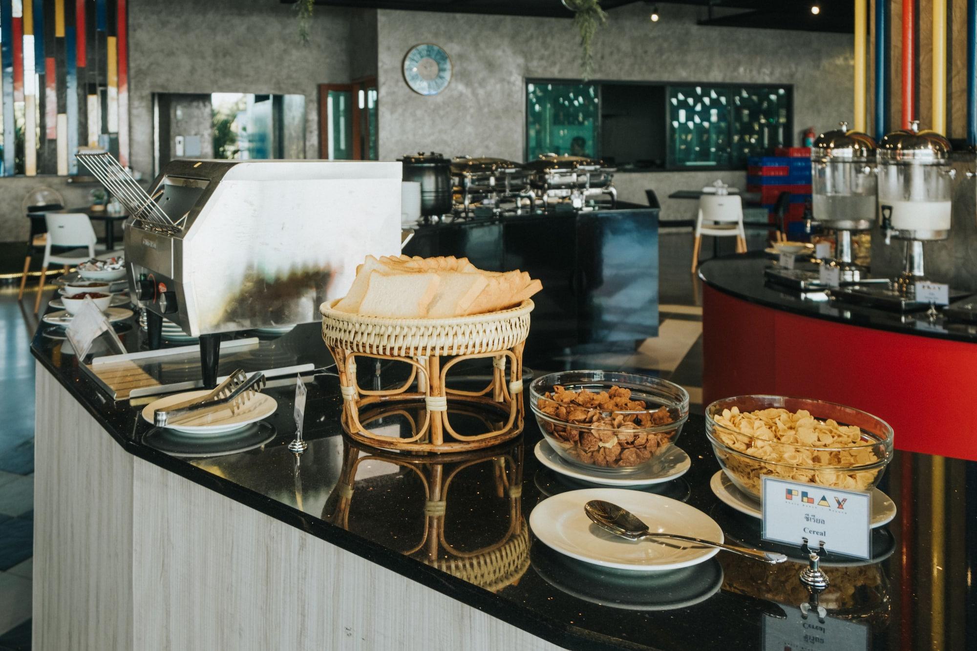 ホテル プレイ パラ ビーチ ラヨーン バンチャン エクステリア 写真